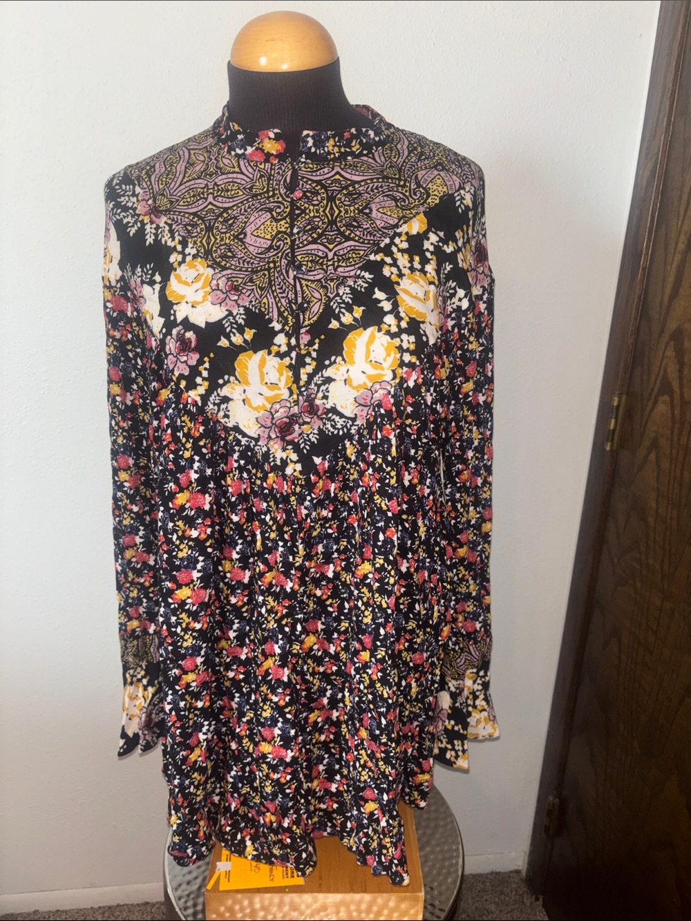 Free People Black Floral Long-Sleeve Boho Dress High-Low Hem size Medium